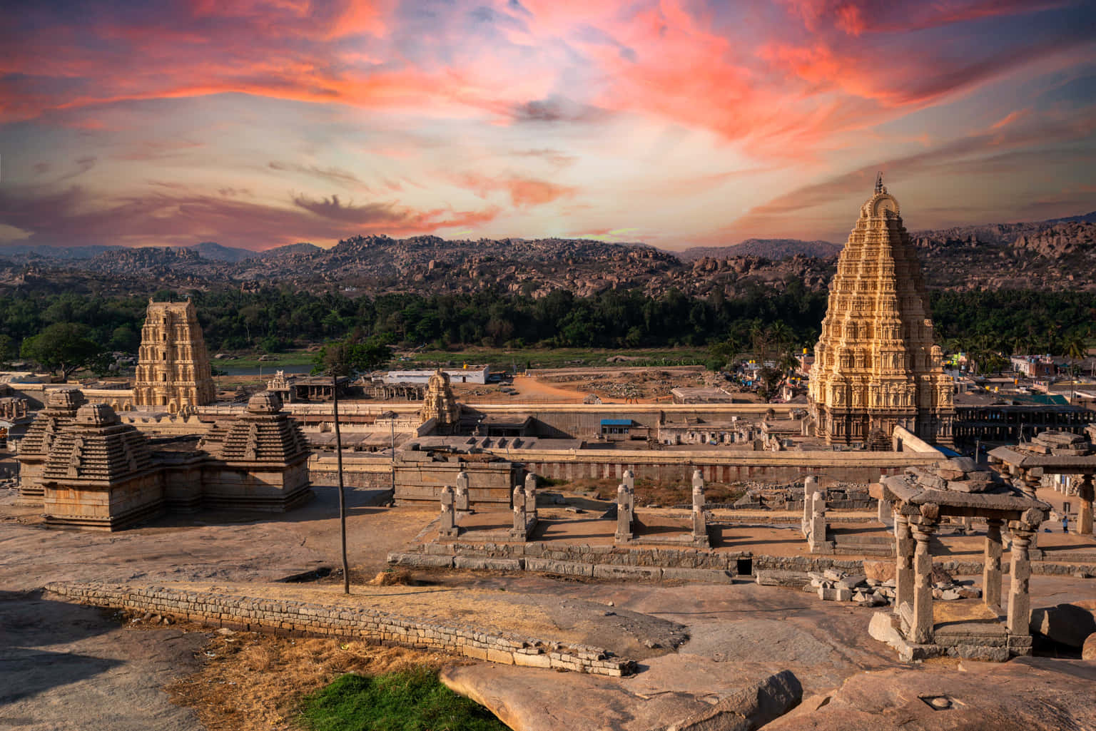 Bangalore Chikmagalur Hampi Tour Package