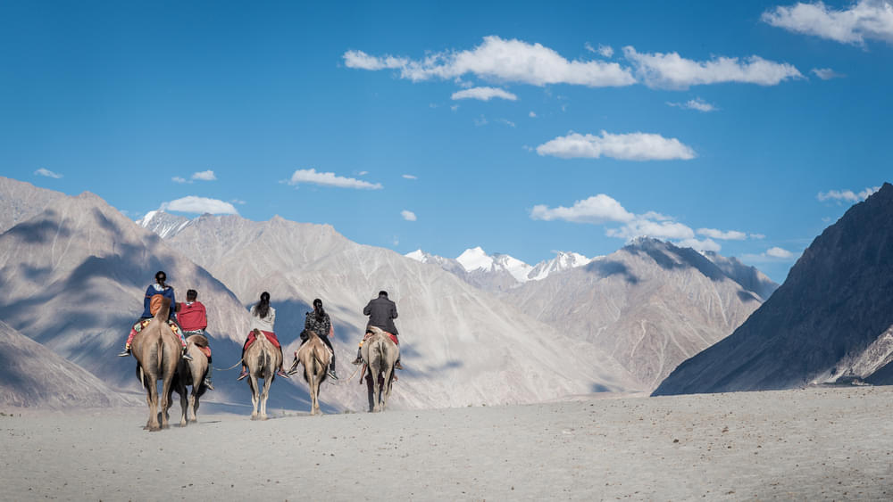 Nubra Valley Tour Packages | Upto 40% Off