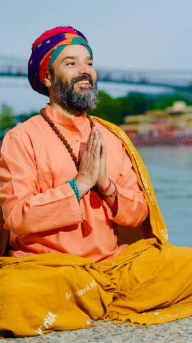 Unwind with Akhanda Yoga