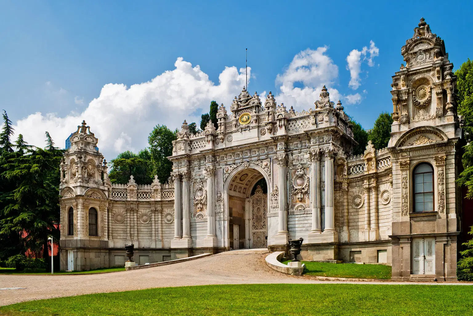 Dolmabahce Palace Entry Tickets, Istanbul | Skip-the-line Admission Tickets