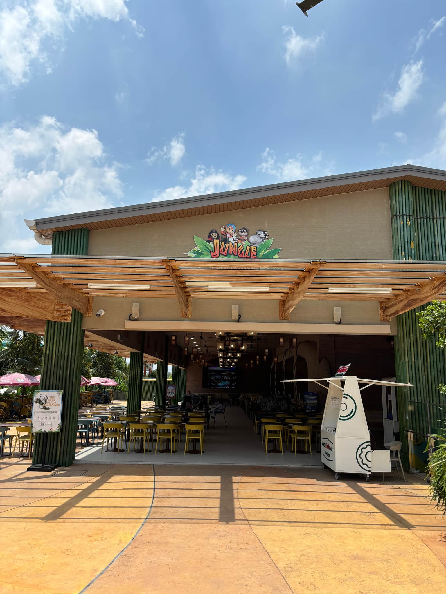Experience Top-class Dining and Relaxation