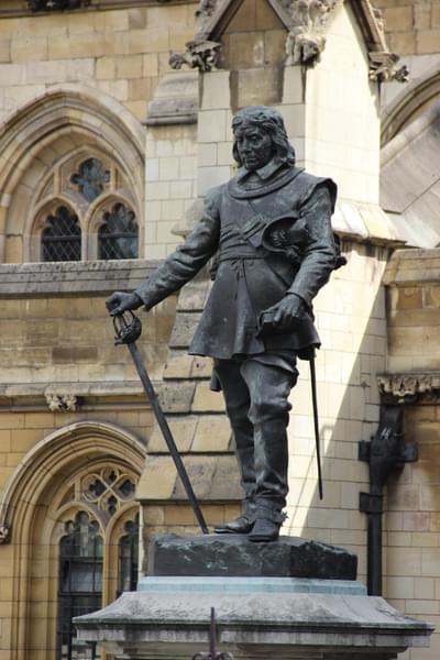 Statue of Oliver Cromwell, Westminster