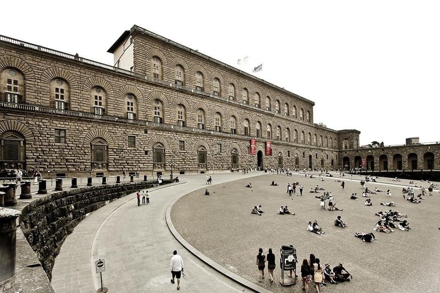 Visit the majestic Pitti Palace, Florence