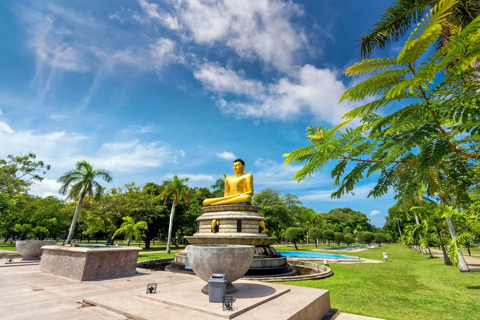 Viharamahadevi Park