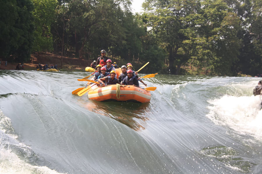 Rafting At River Betwa In Orchha Image