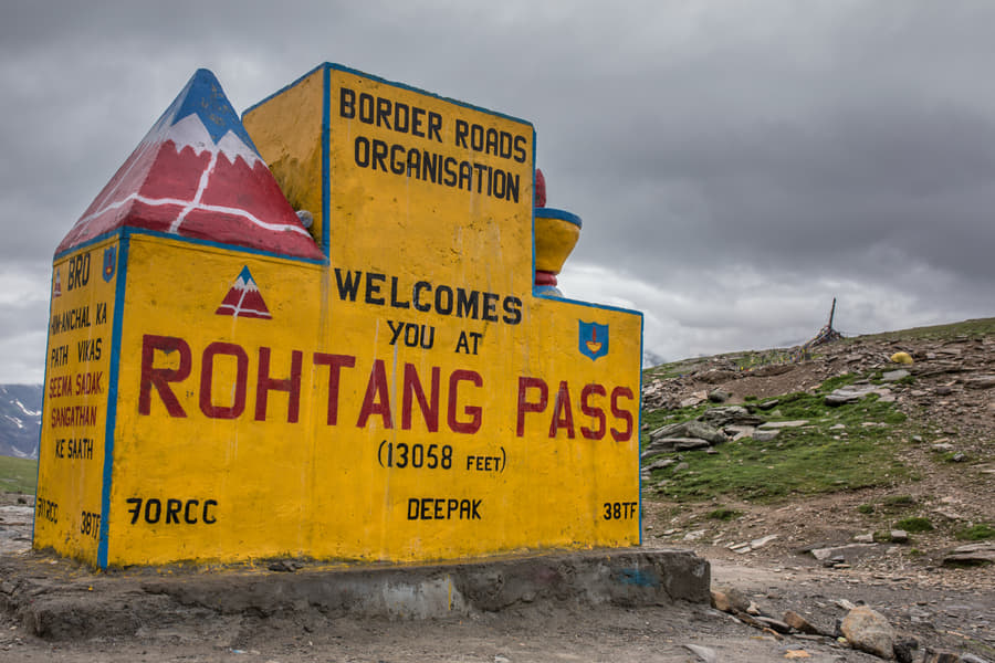 Day Trip to Rohtang Pass and Solang Valley  Image