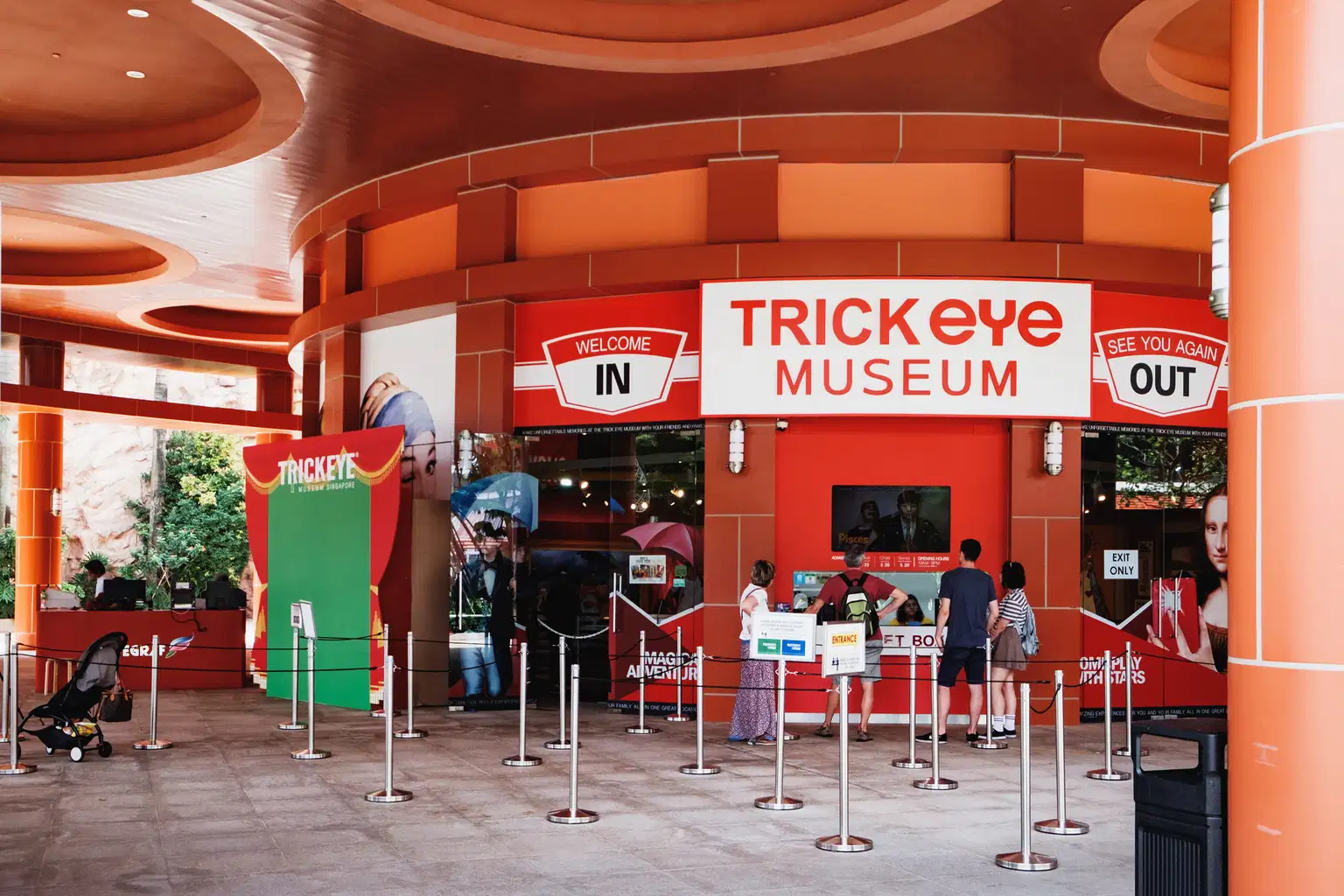 Combo Trick Eye Museum and Singapore Cable Car Tickets