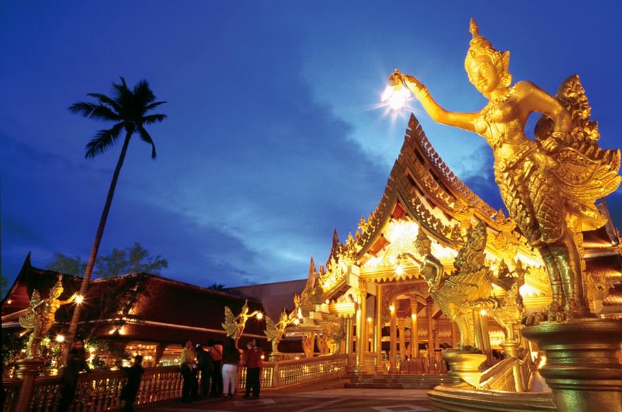 Get amazed by the magnificent view of Phuket Fantasea