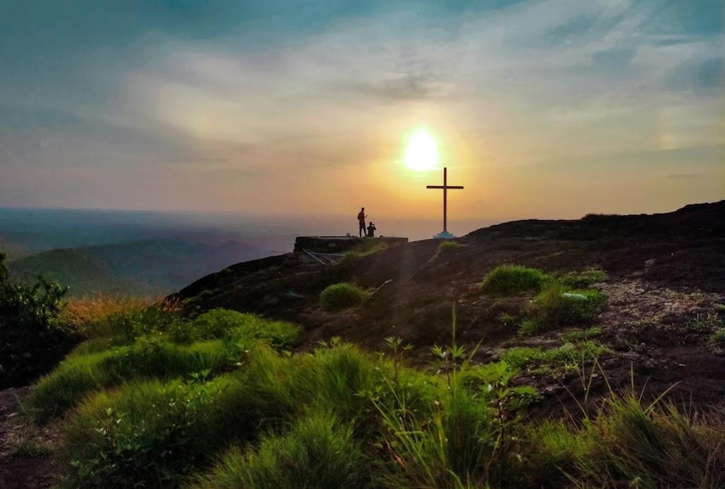 Nadukani Viewpoint