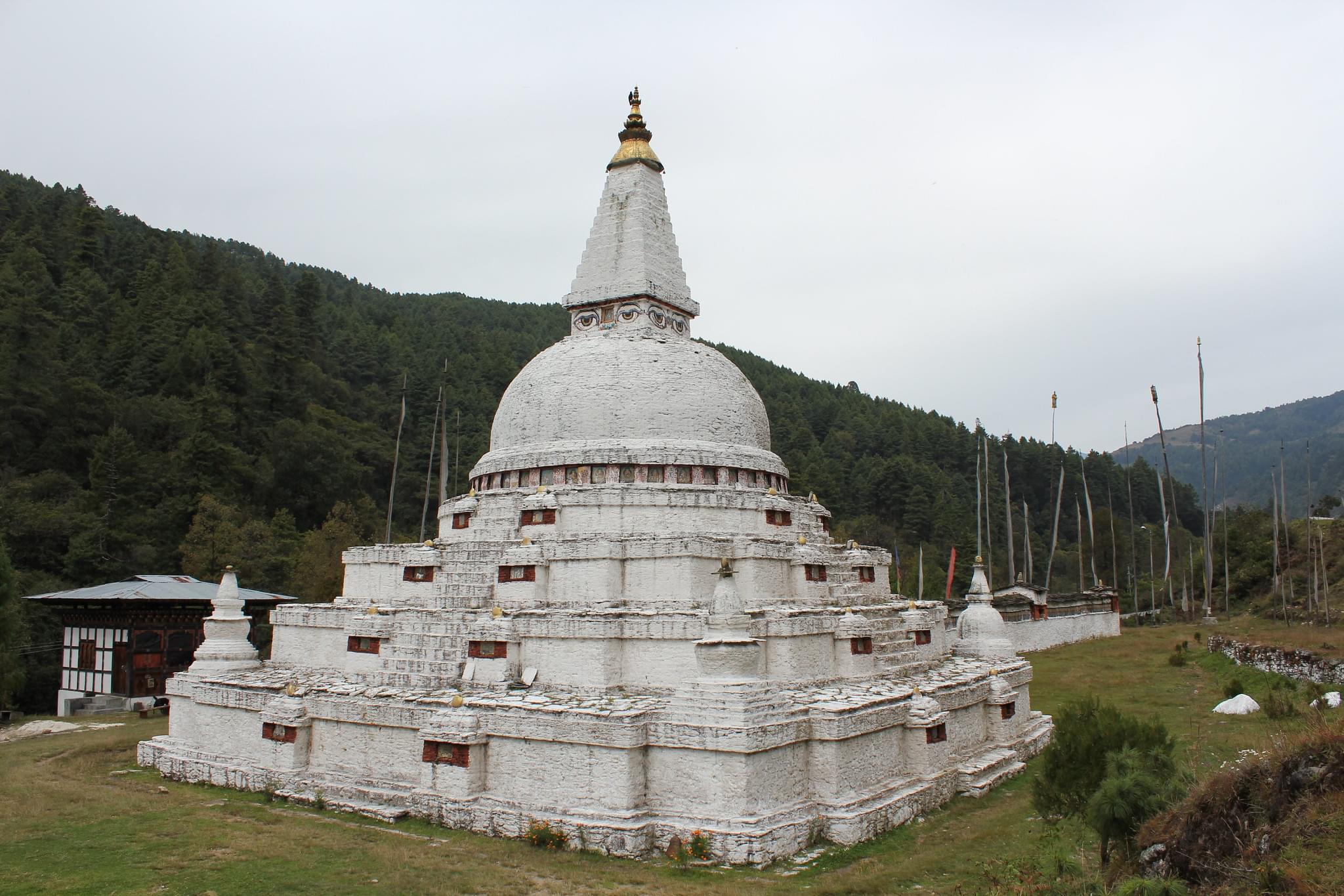 Chendebji Chorten