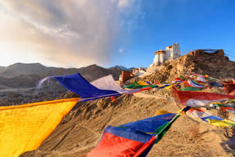 Experience Ladakh With Deluxe Stays