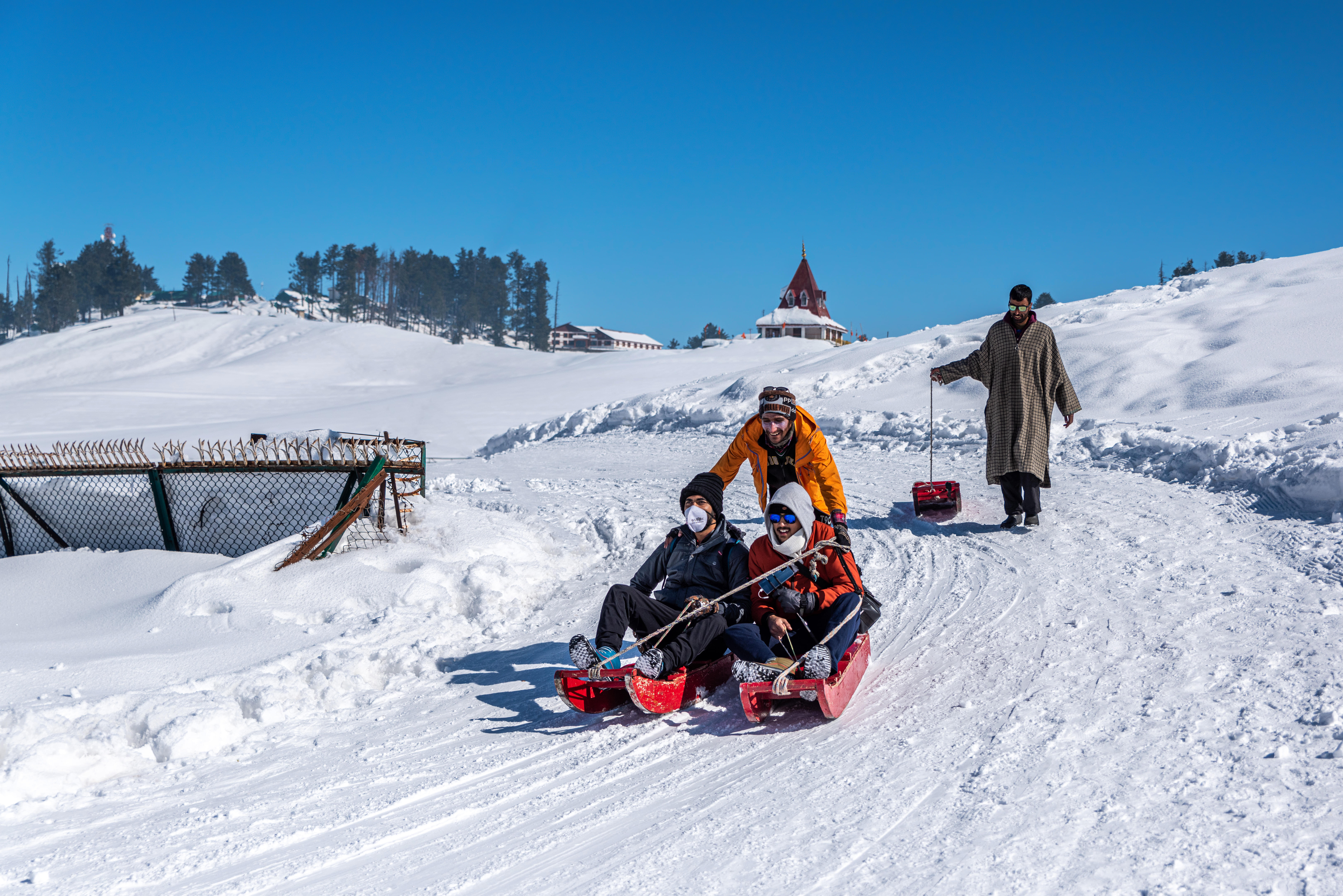 Gulmarg Tour Packages | Upto 50% Off May Mega SALE