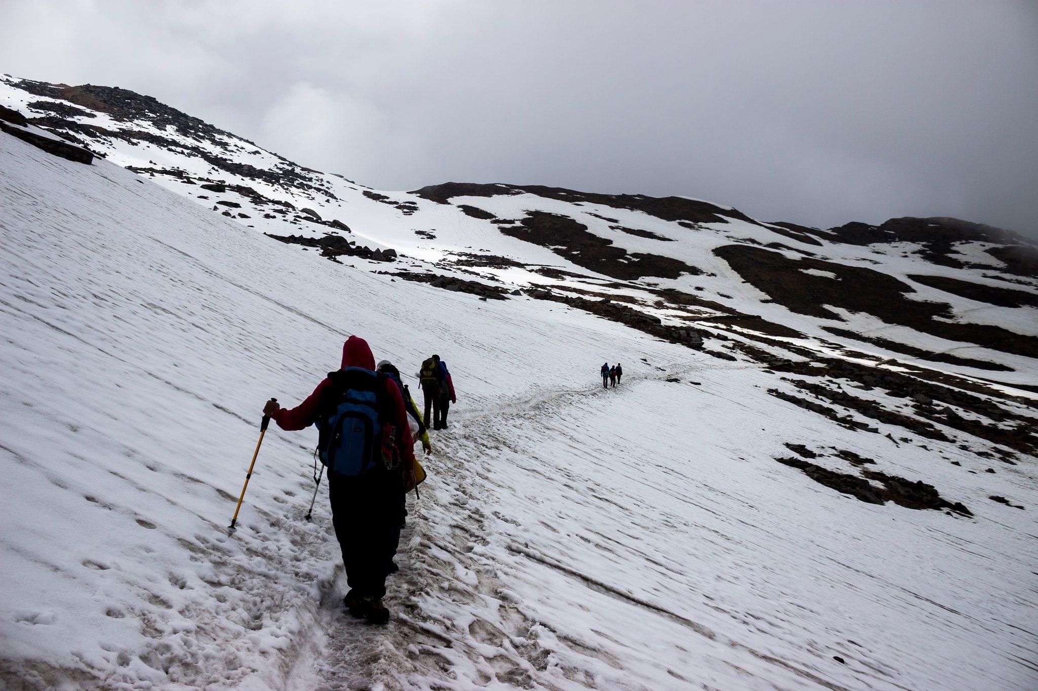 har ki dun trek in winters