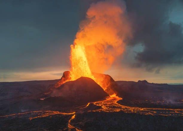 Private Reykjanes Peninsula Tour with Blue Lagoon