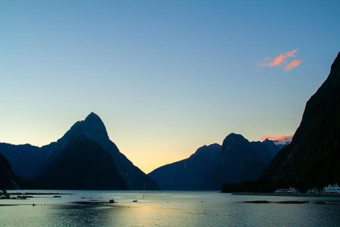 The Lion Milford Sound Overnight
