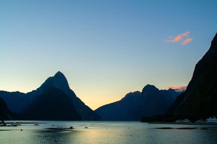 The Lion Milford Sound Overnight