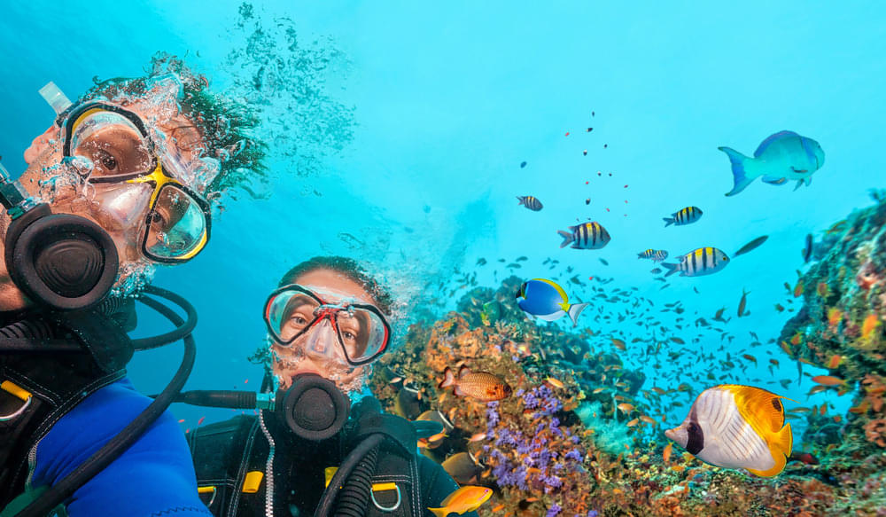 Capture your underwater experience with a selfie with your loved ones