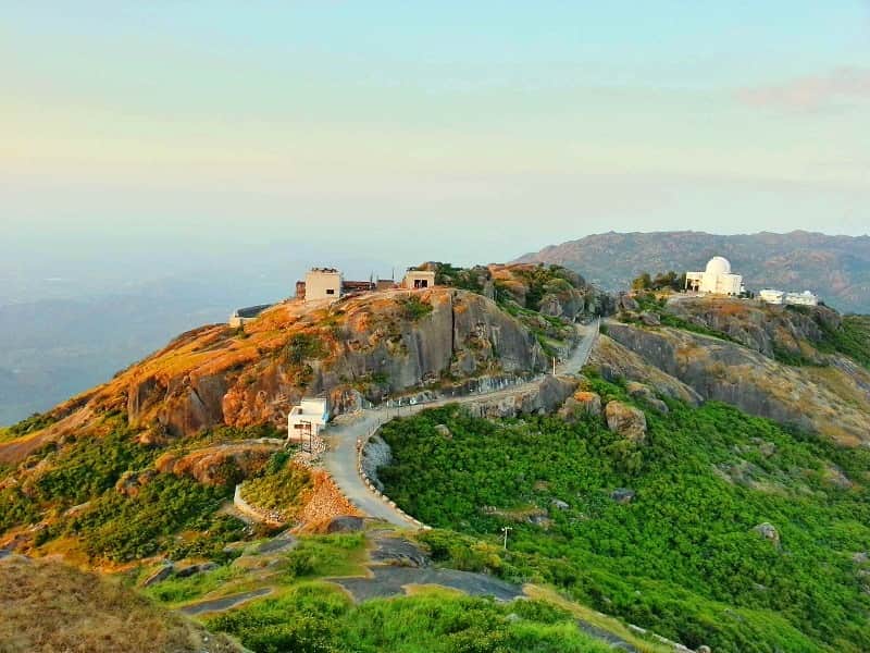 Guru Shikhar Mount Abu, <em>Mount Abu</em>