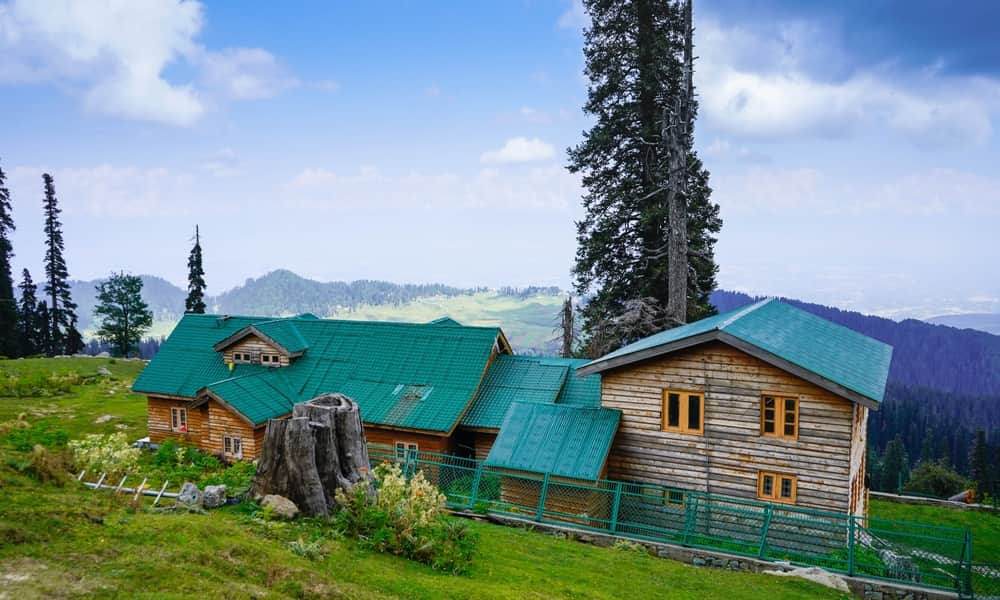 Resorts and Stays in Kashmir