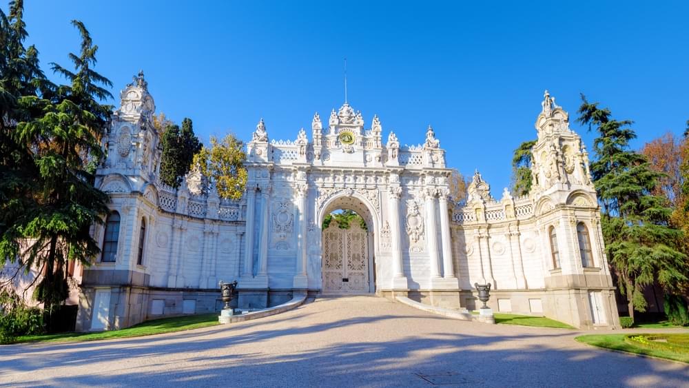 How to reach to Dolmabahce Palace