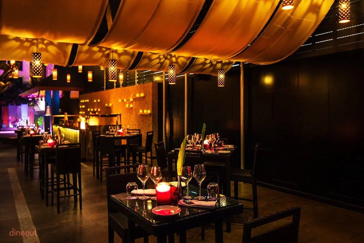 Tonic Poolside Bar 