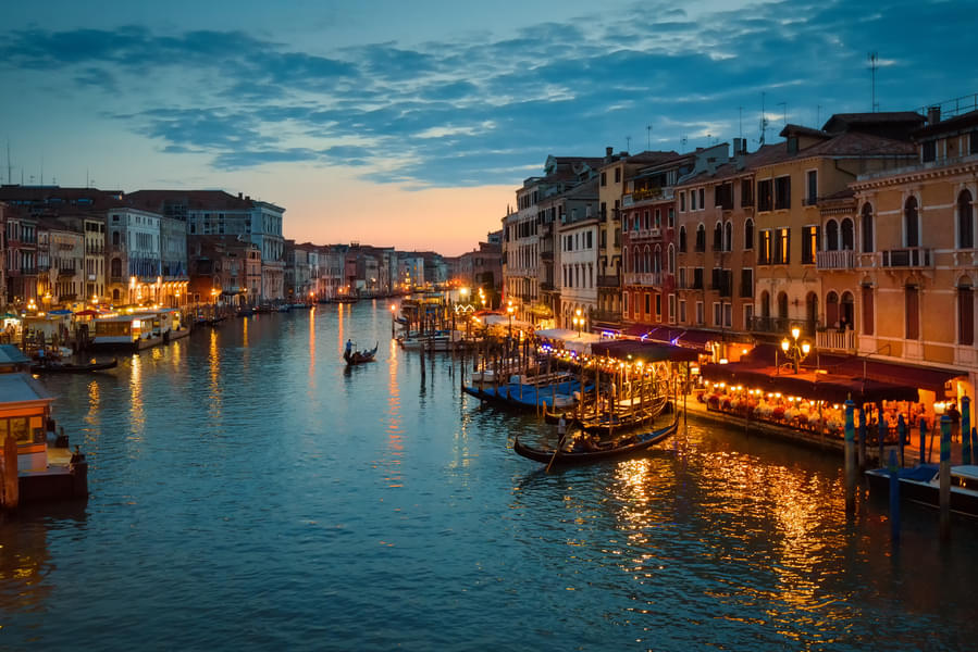 Venice amazing evening walking tour 