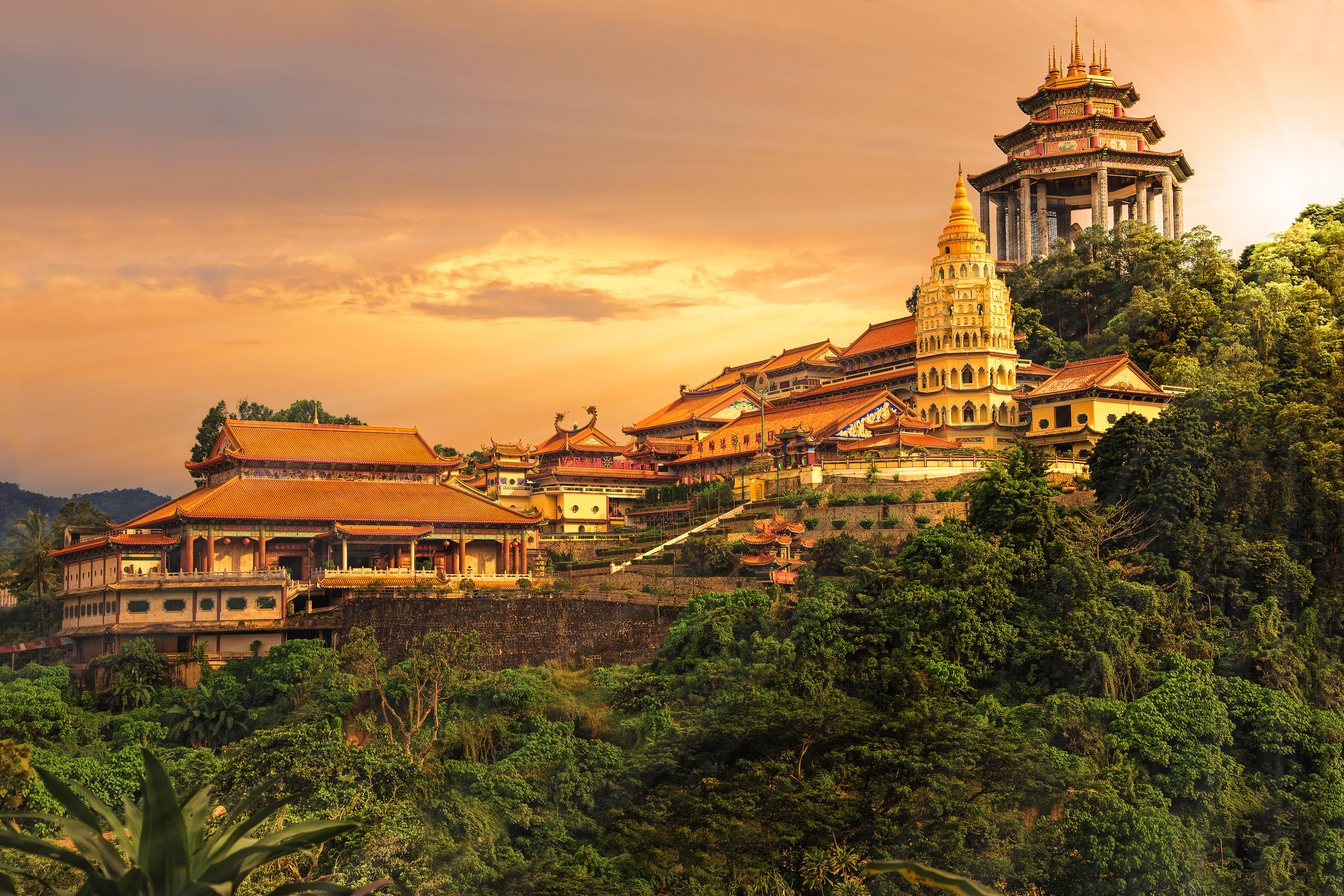 Malaysia Packages from Pune | Get Upto 50% Off