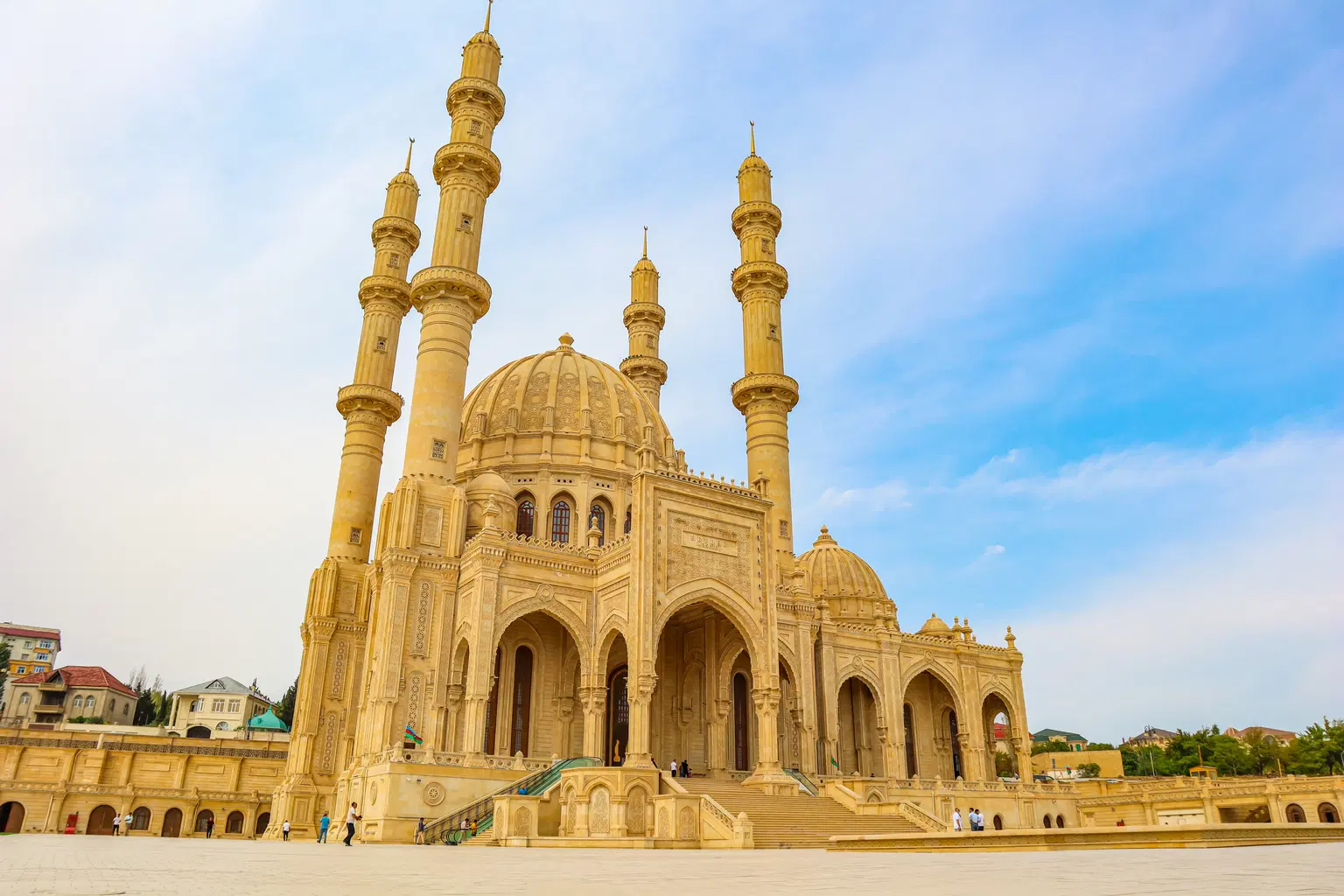 Heydar Mosque in Baku, Azerbaijan, showcasing its grand architecture and towering minarets.