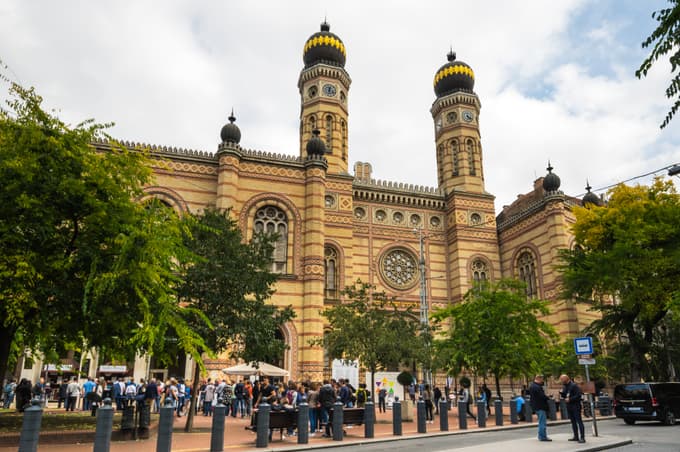 Visit the largest synagogue in Europe