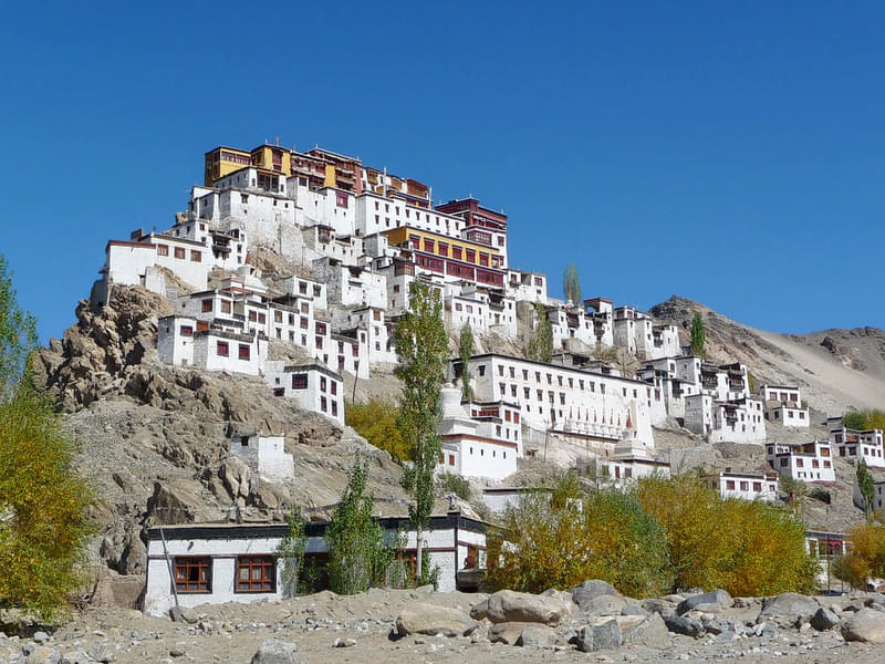 Visit the resplendent Leh Palace: a symbol of Ladakh's glorious past and cultural heritage. 