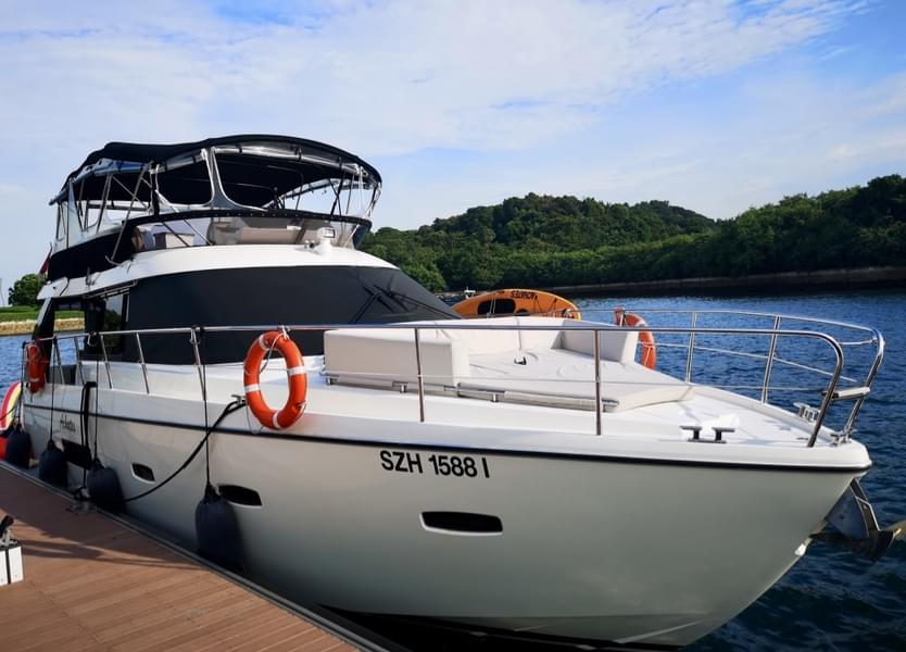 Yacht Rental in Singapore 