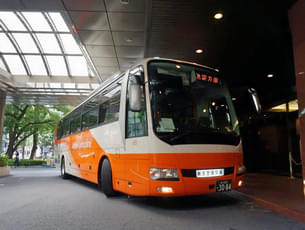 Pre-book the bus tickets and enjoy convenient transfers between various stations of Japan