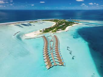 Marvel at the aerial views of Kuda Villingili Resort, Maldives