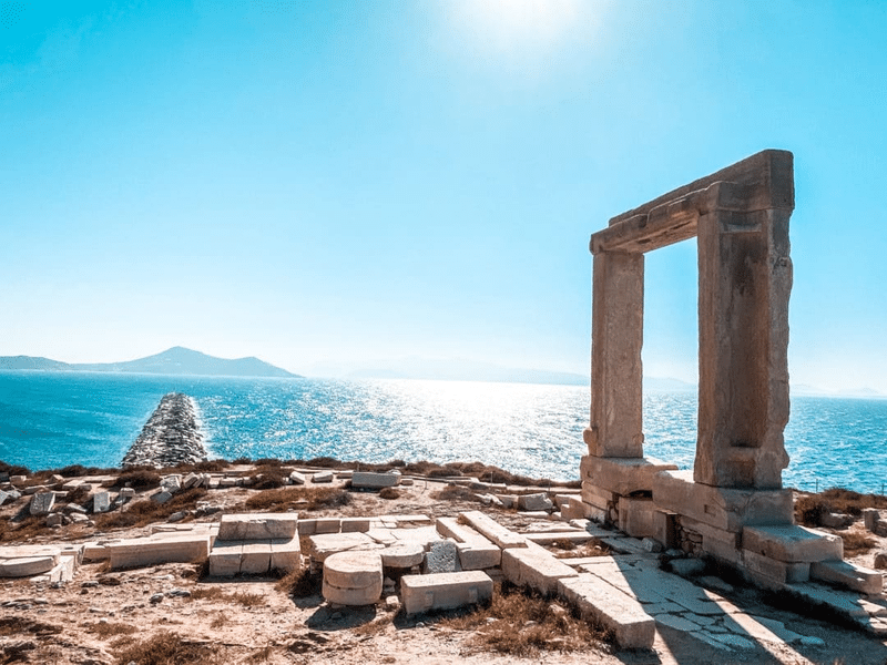 10 Day Ravishing Greece with Naxos Ios Milos Tour Image