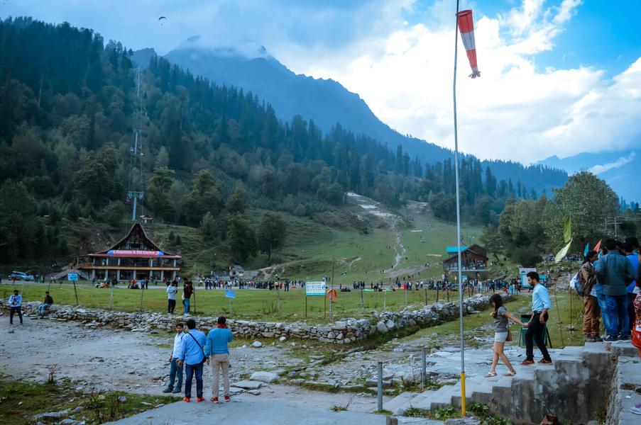 Atal Tunnel, Sissu Valley & Solang Valley Sightseeing Tour Image