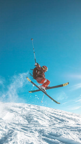 Skiing In Kufri Image