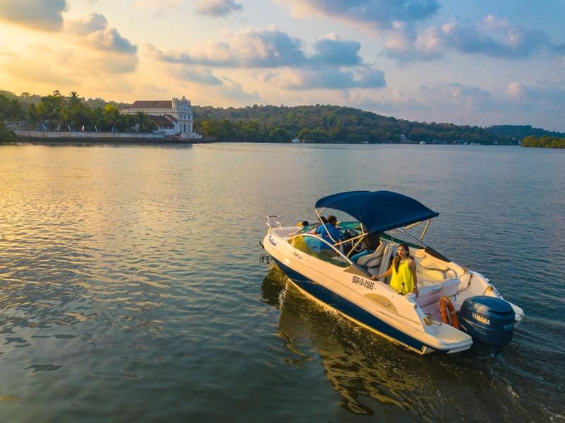 Speedboat Ride in Goa Image