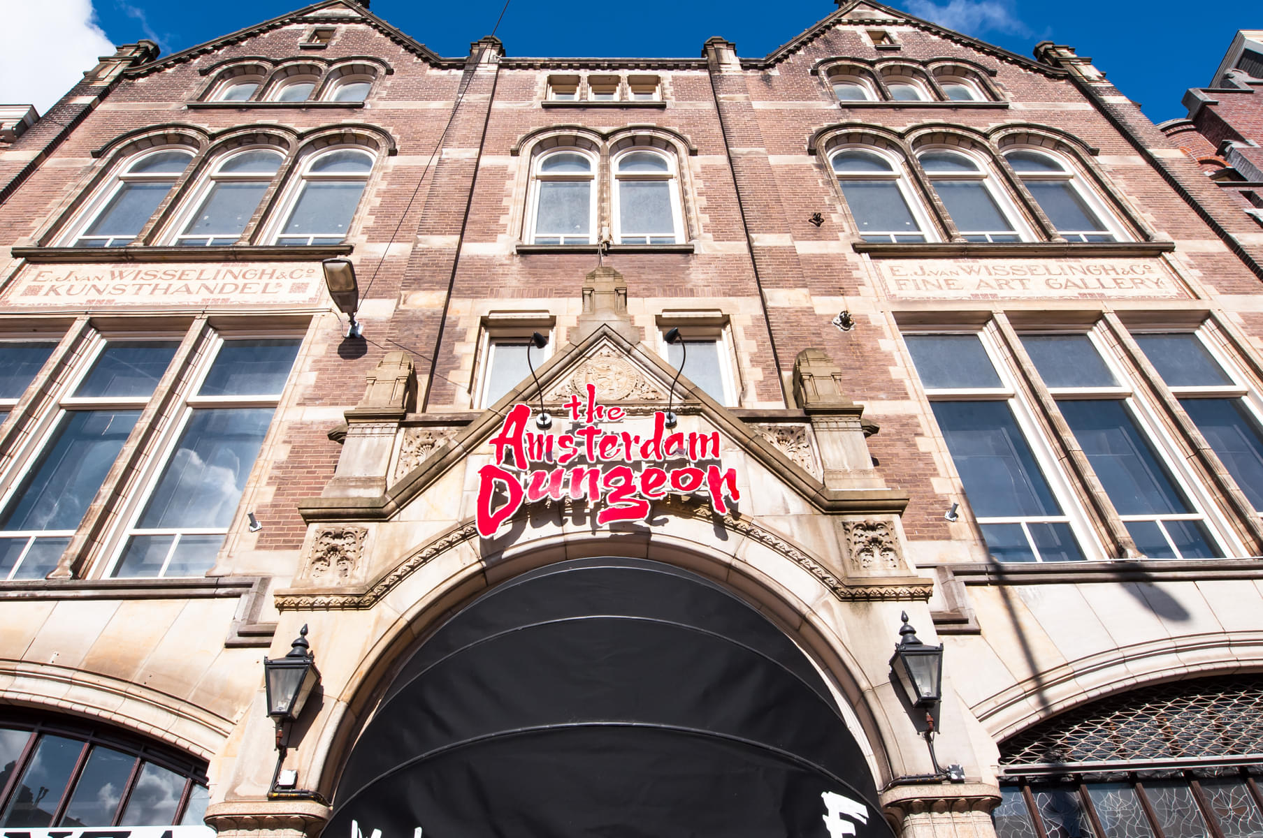 Experience 500 year old history of Amsterdam at The Amsterdam Dungeon