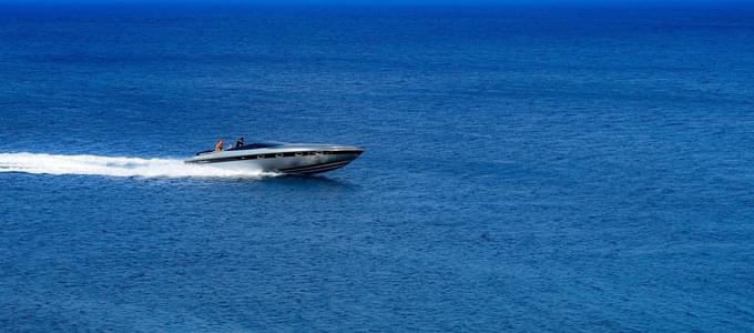 speedboat-3707898_1920.jpg