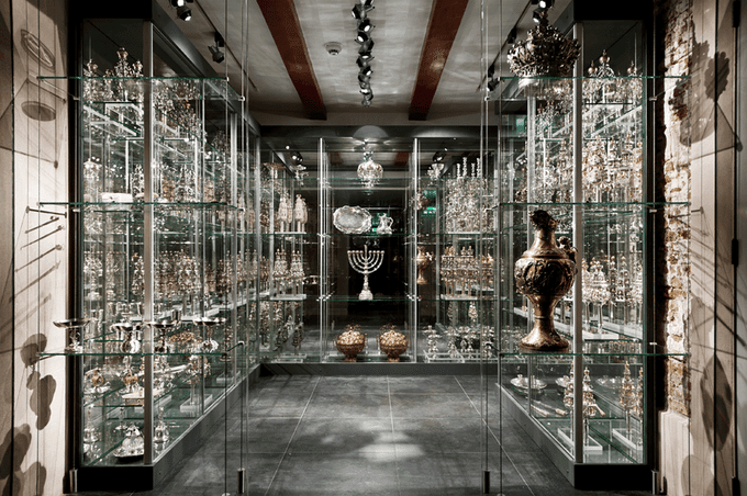 Silverware of Portuguese Synagogue of Amsterdam