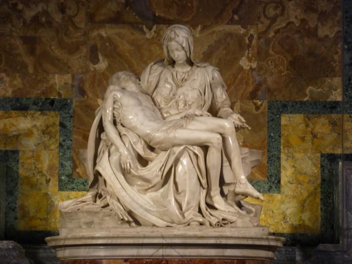 Marvel at the Michelangelo's emotive 'Pietà' statue 