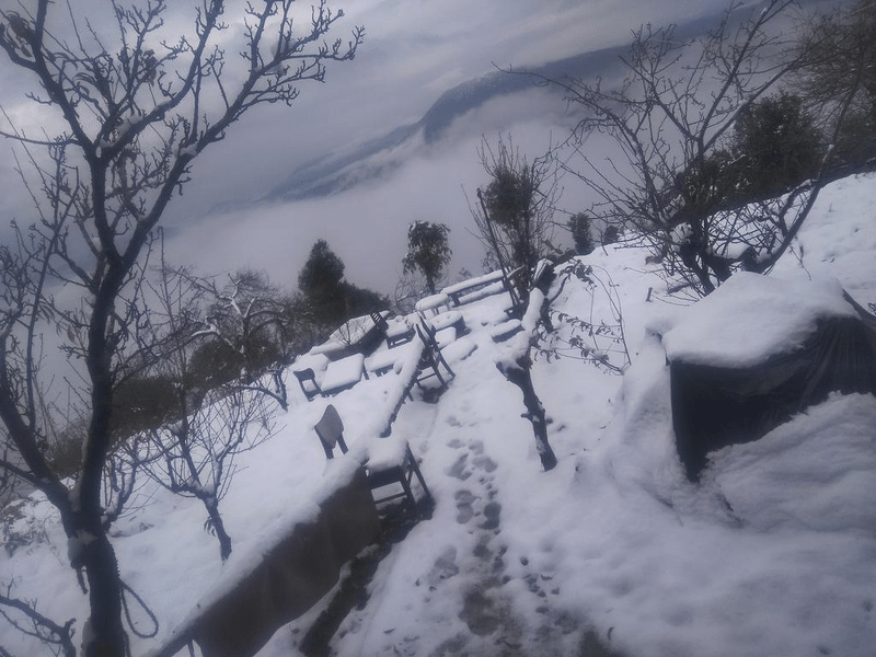 A Countryside Getaway Amid Mountains In Mukteshwar Image