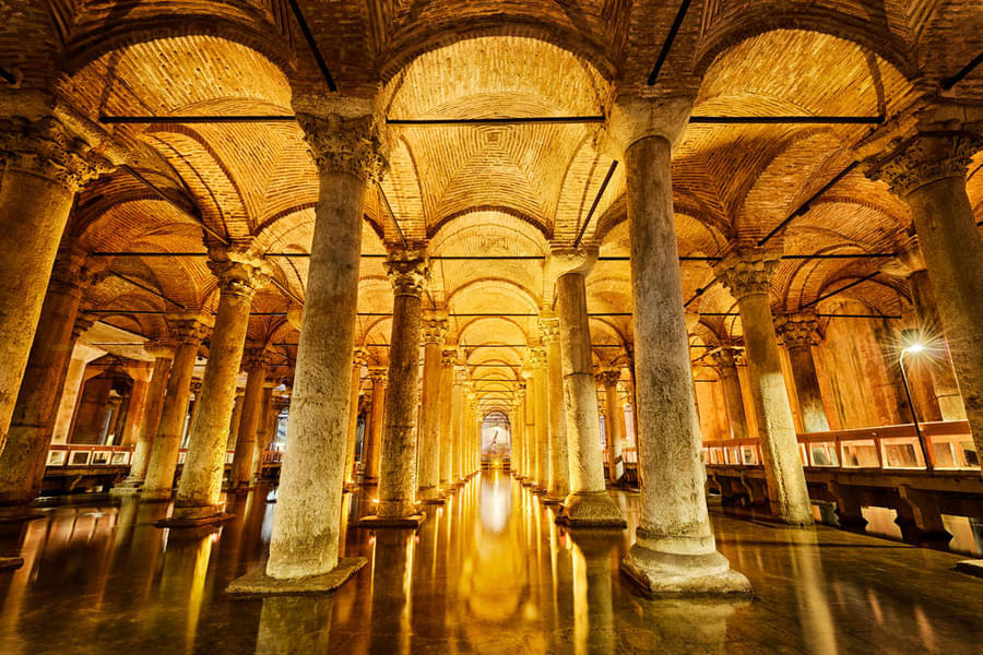 Discover one of the best kept secrets, an underground reservoir and a museum, the Basilica Cistern