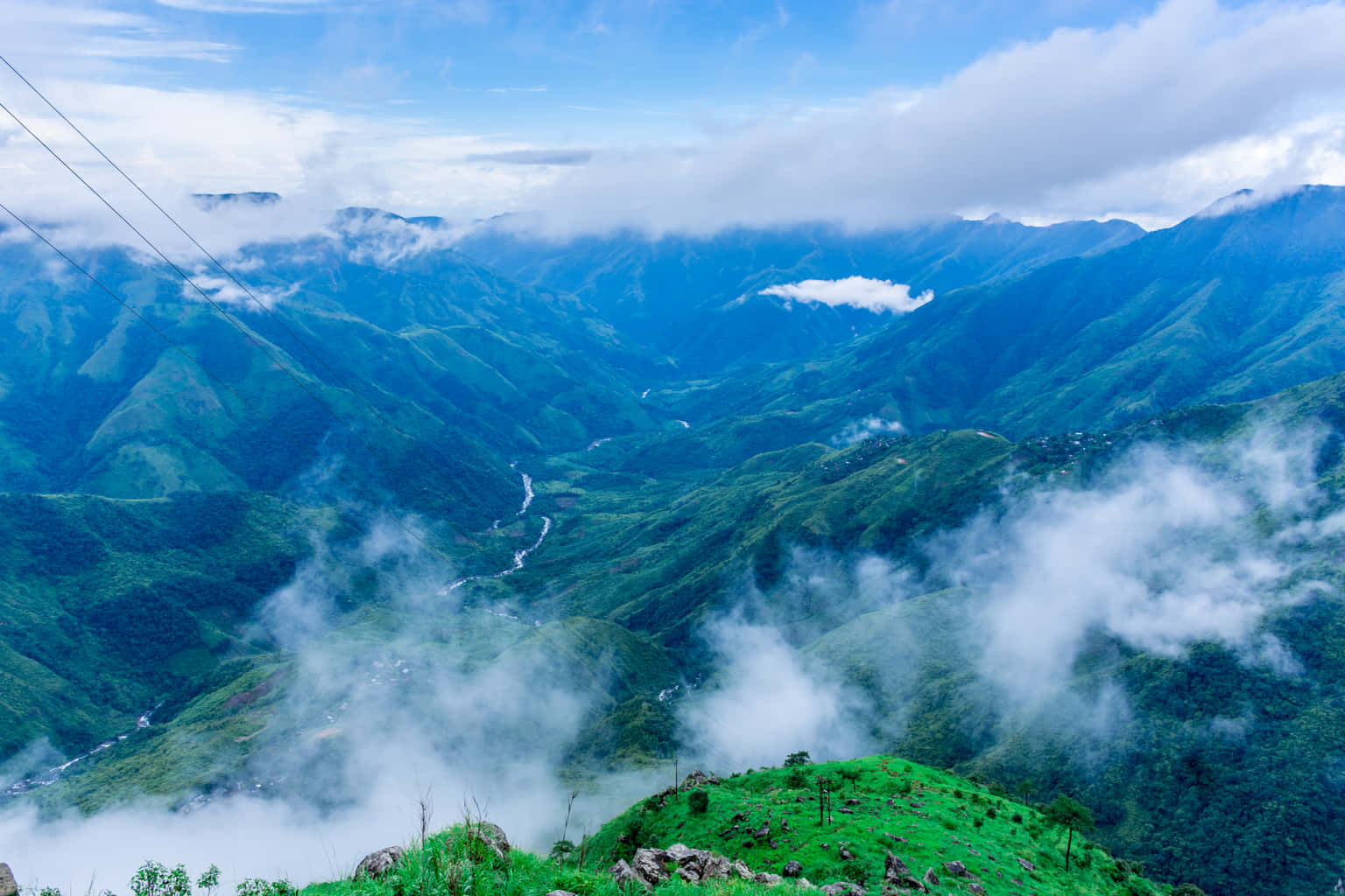 Laitlum Canyon Trek, Meghalaya
