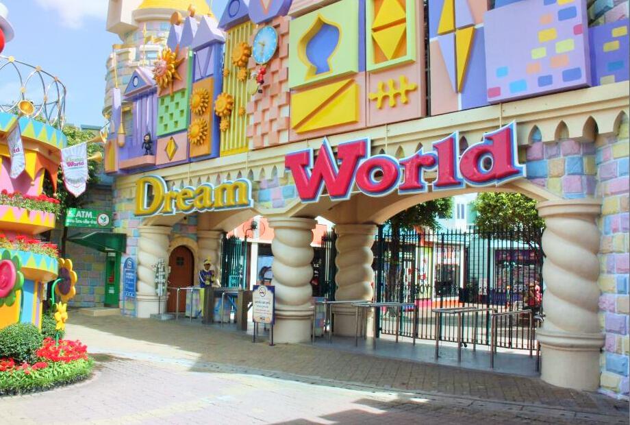 A First Timer's Guide To Dream World Bangkok - Tickets, Tips & More