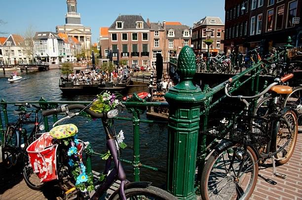 Advantages Of Hop On Hop Off Amsterdam