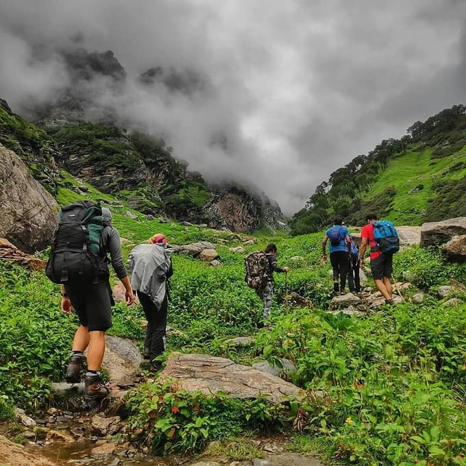 Trekking in Kasol To Malana Trek