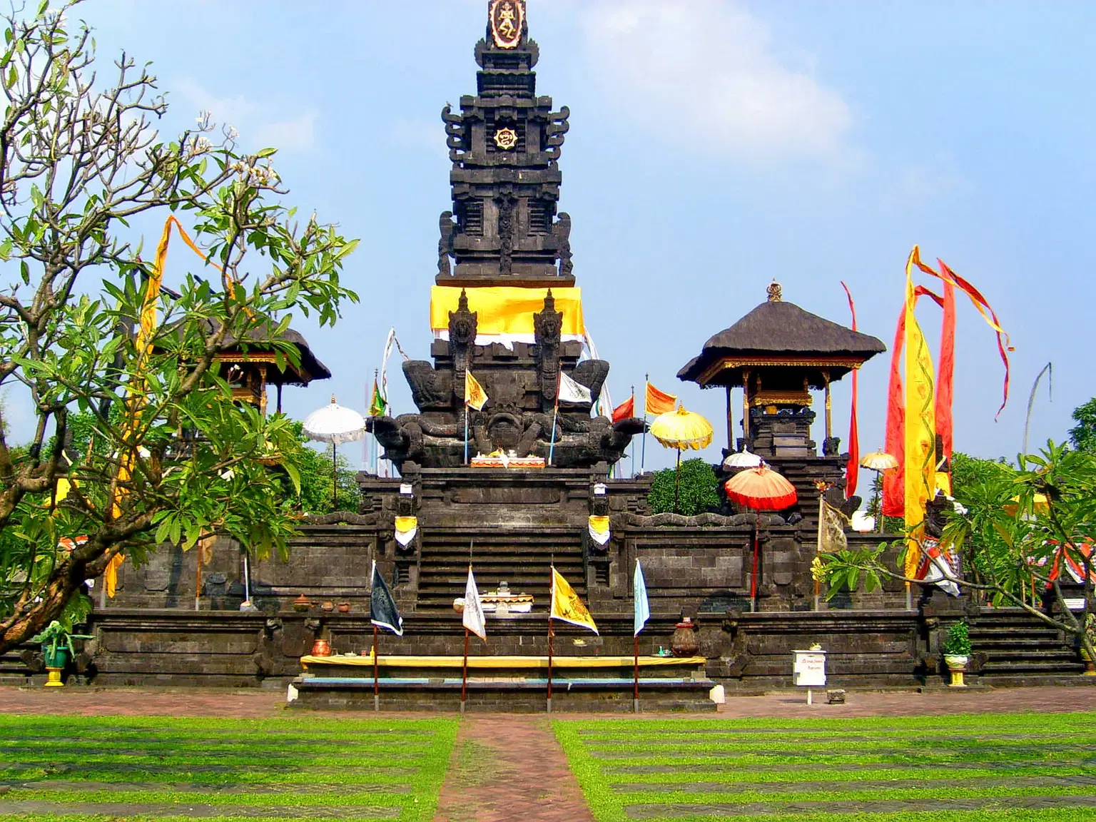 Sakenan Temple