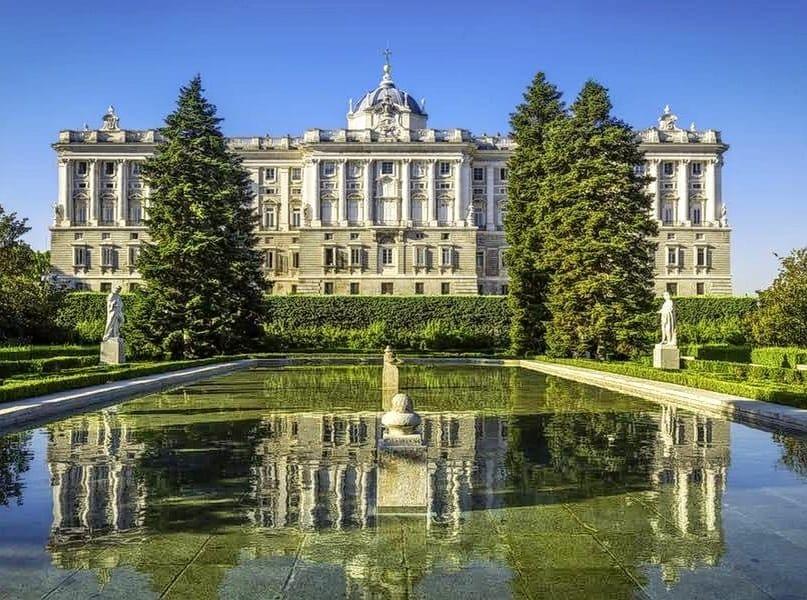 Royal Palace And Gardens
