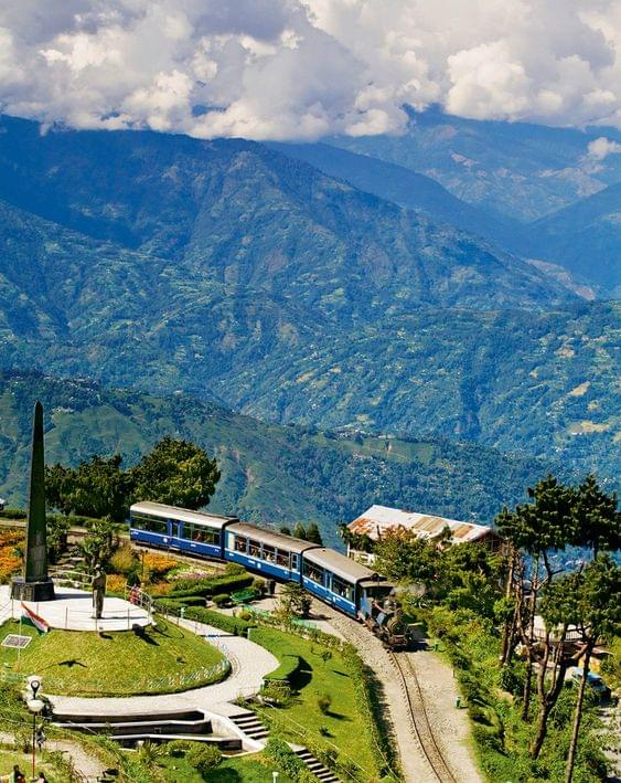 Beauty of the UNESCO-Listed Darjeeling Toy Train Ride